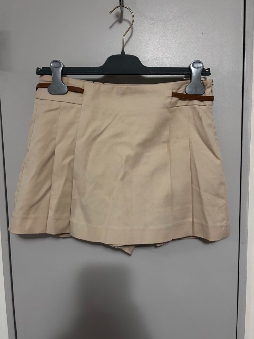 Zara Beige Pleated Mini Skort Skirt with Belt Womens Size M New With Tags
